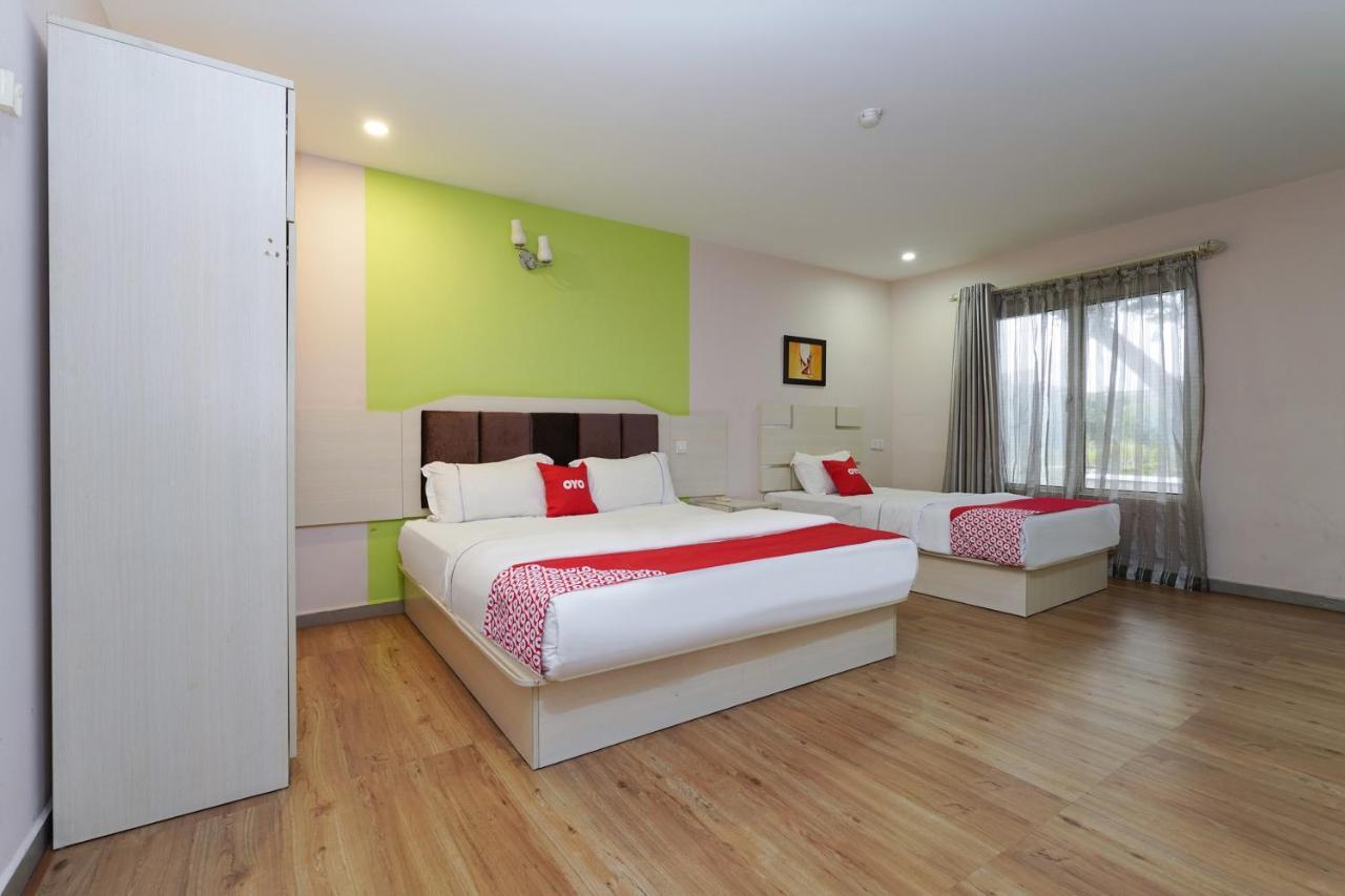 Capital O 89919 Hotel Hari Hari クアラルンプール エクステリア 写真